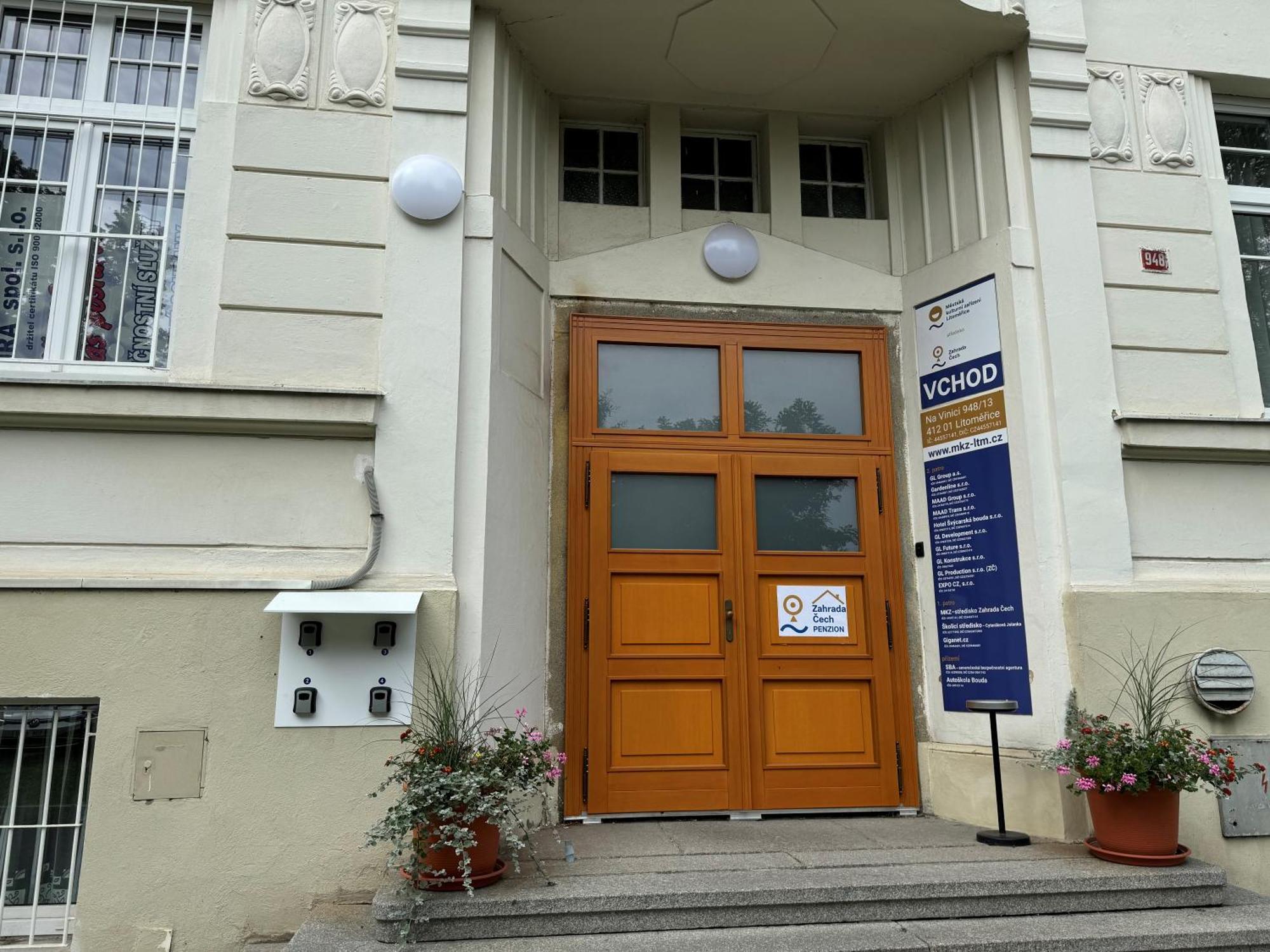 Penzion Zahrada Cech Litomerice Exterior photo